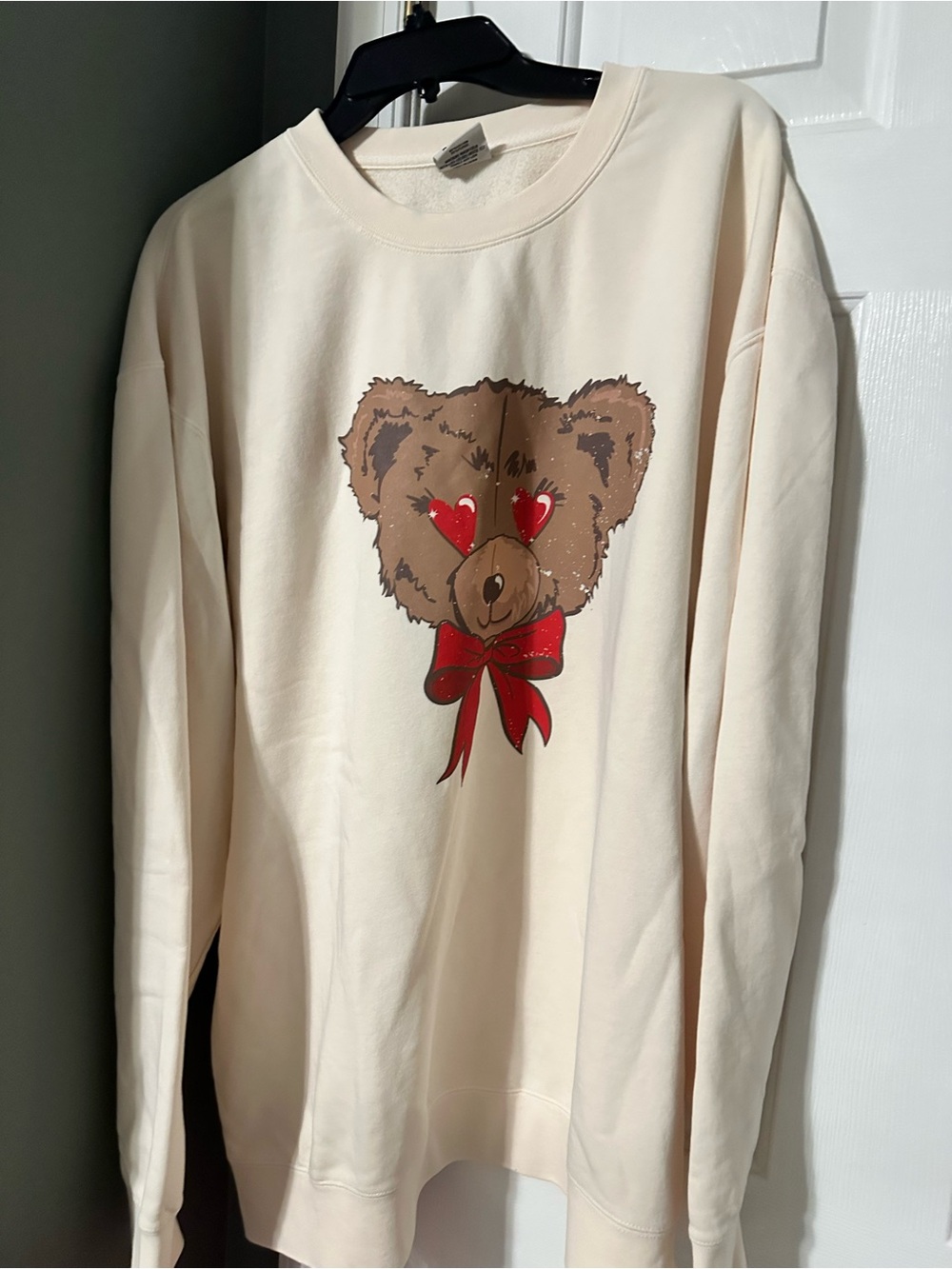 Living fully women’s Cream Bear Graphic Sweatshirt with Red Bow